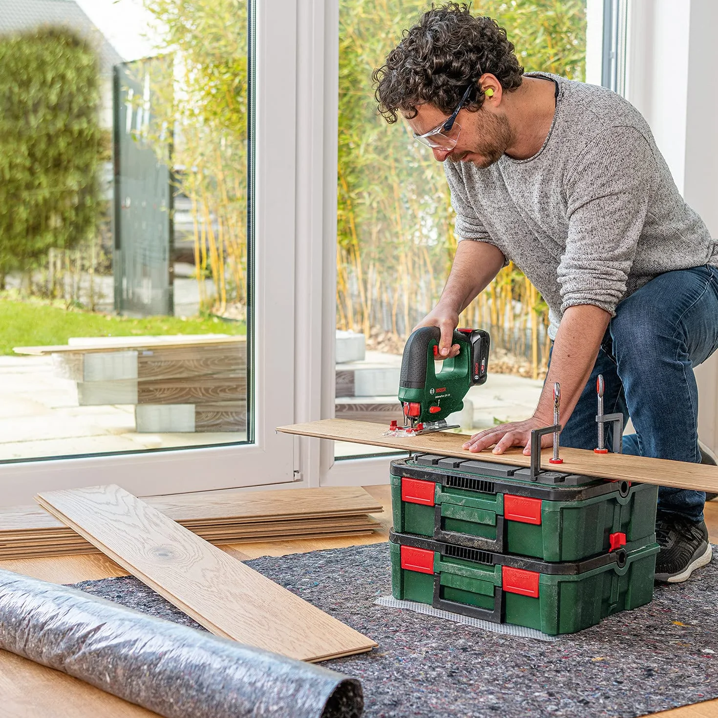 Bosch Akku Stichsäge UniversalSaw 18V-100 (ohne Akku, 18 Volt System, 15 tlg. Stichsägeblatt-Set, im Karton) – Amazon Edition