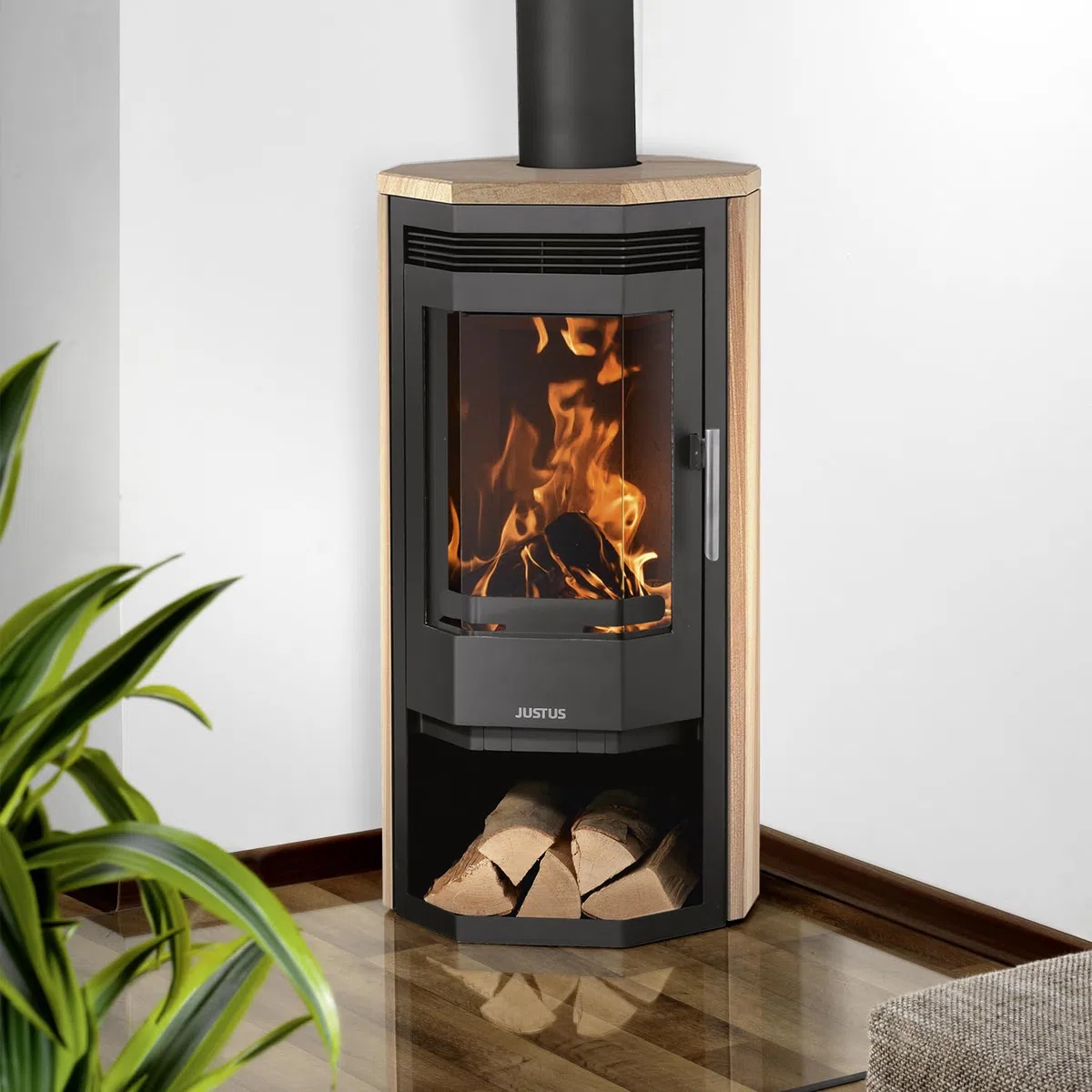 Justus Usedom 5 Kaminofen Stahl Schwarz mit Sandsteinverkleidung 5,5 kW Nennleistung Prismaglas Scheibenspülung Holzfach Bauart 1 Rauchrohr 150 mm