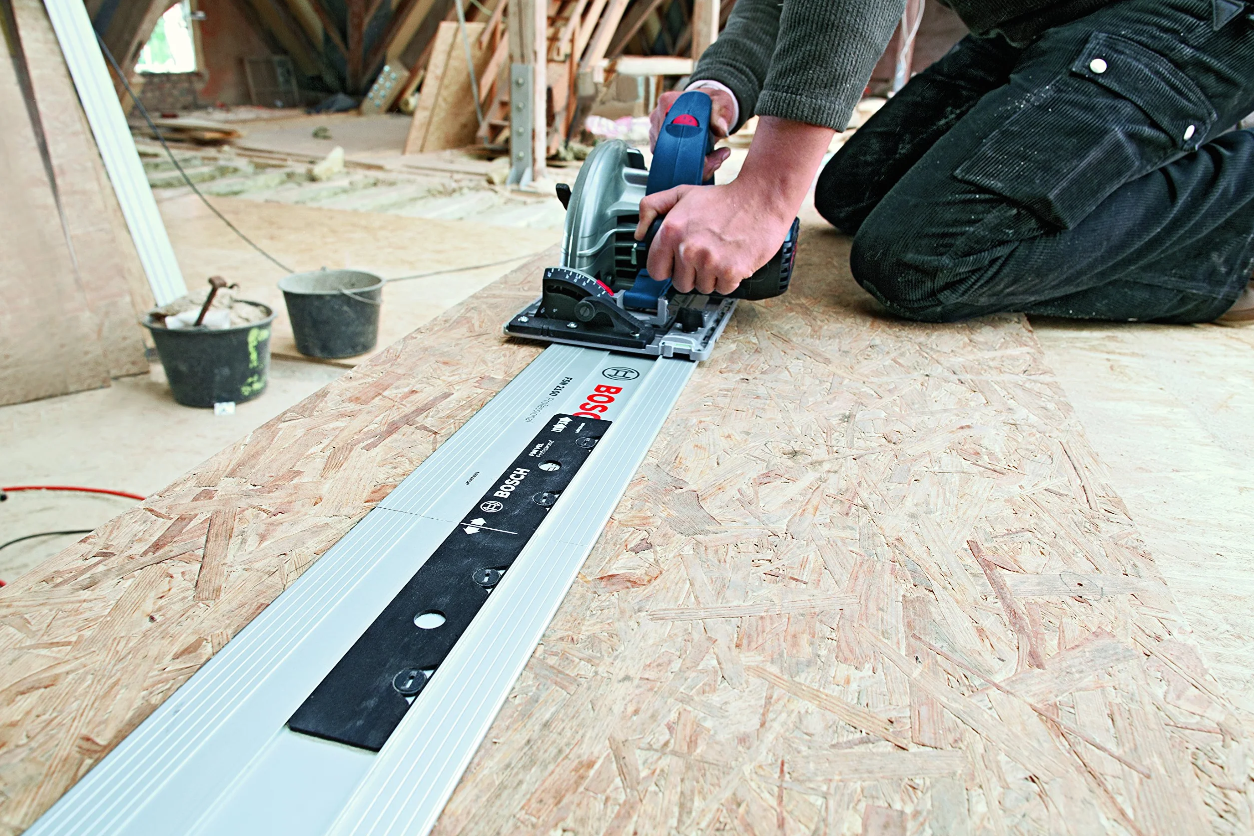 Bosch Professional Tauchsäge GKT 55 GCE (Leistung 1.400 Watt, inkl. Sägeblatt-Ø: 165mm, inkl. Kreissägeblatt für Holz, Einlage, L-BOXX)