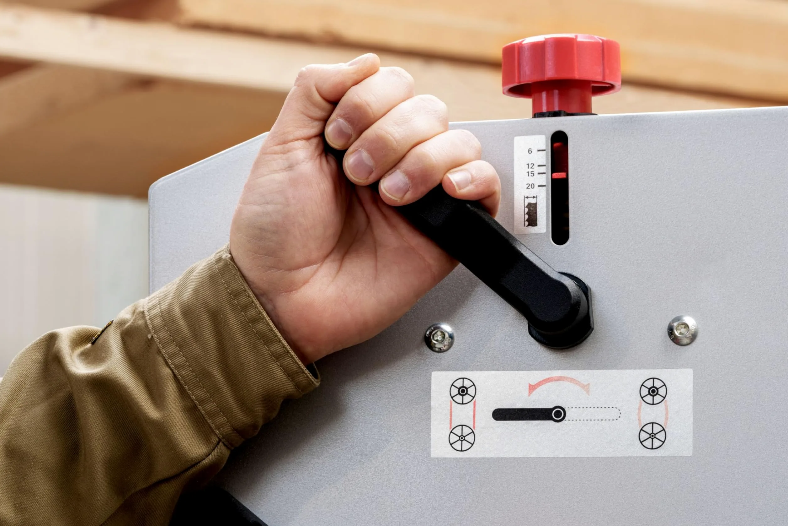 metabo Bandsäge BAS 318 Precision DNB - 900 W, 170 mm Schnitthöhe, 2 Geschwindigkeiten - Hohe Präzision, LED-Licht, werkzeuglose Einstellung, für Holz und Metall - Inkl. Untergestell und Zubehör