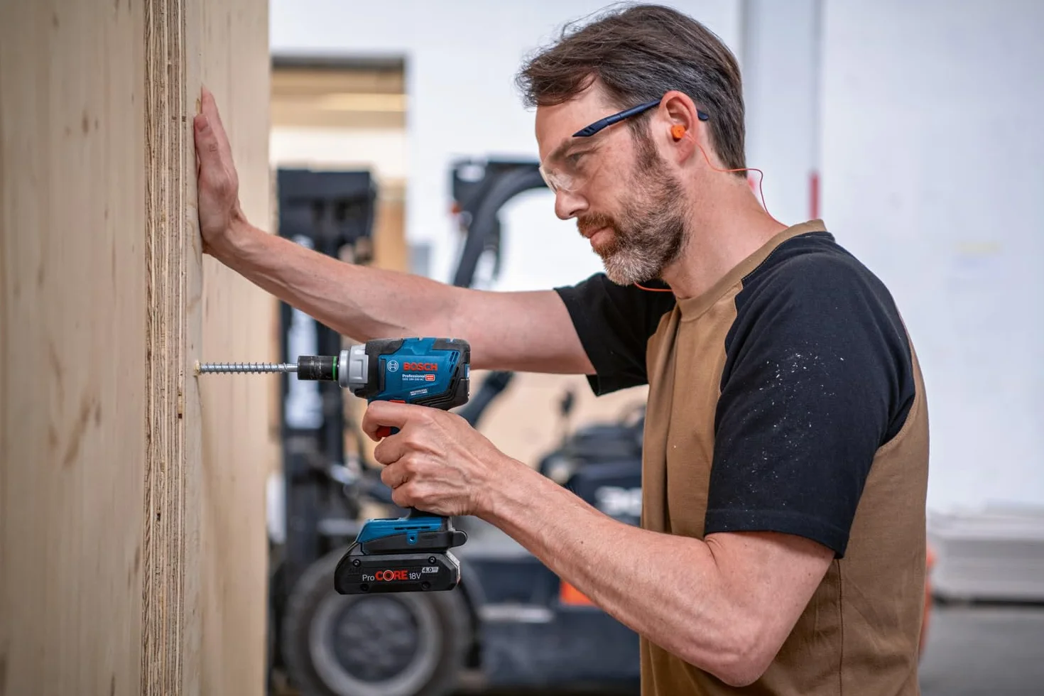 Bosch Professional 18V System Akku Drehschlagschrauber GDS 18V-330 HC (330 Nm Anziehmoment, 560 Nm Losbrechmoment, inkl. Bluetooth Low Energy Modul, L-BOXX, ohne Akku/Ladegerät) Battery Powered