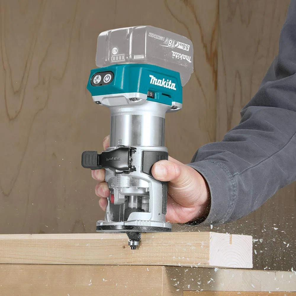 Makita XTR01Z 18 V LXT Lithium-Ionen-Brushless Cordless Compact Router