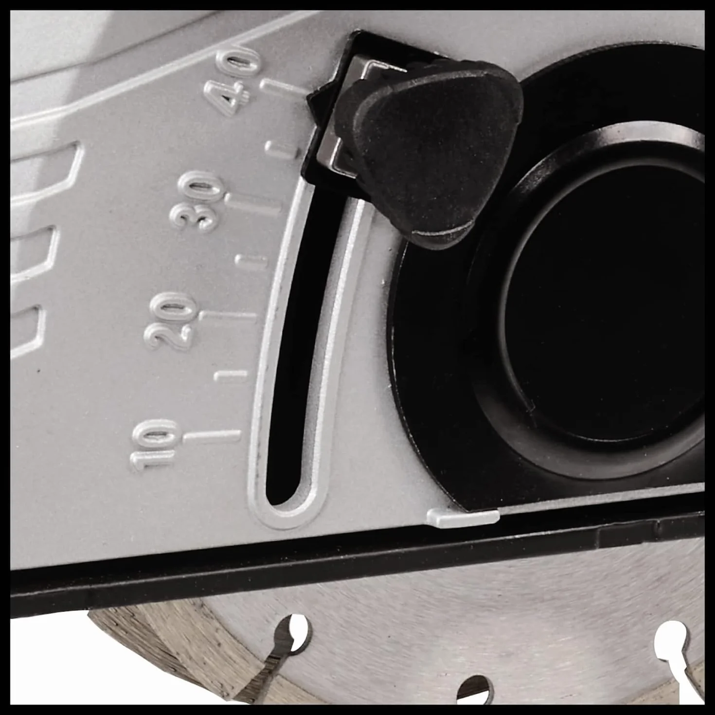 Einhell Mauernutfräse TE-MA 1700 (1.700 W, Schnittbreiteneinstellung bis 38 mm, Schnitttiefe bis 40 mm, Softstart, Überlastschutz, inkl. 4 Diamant-Trennscheiben)