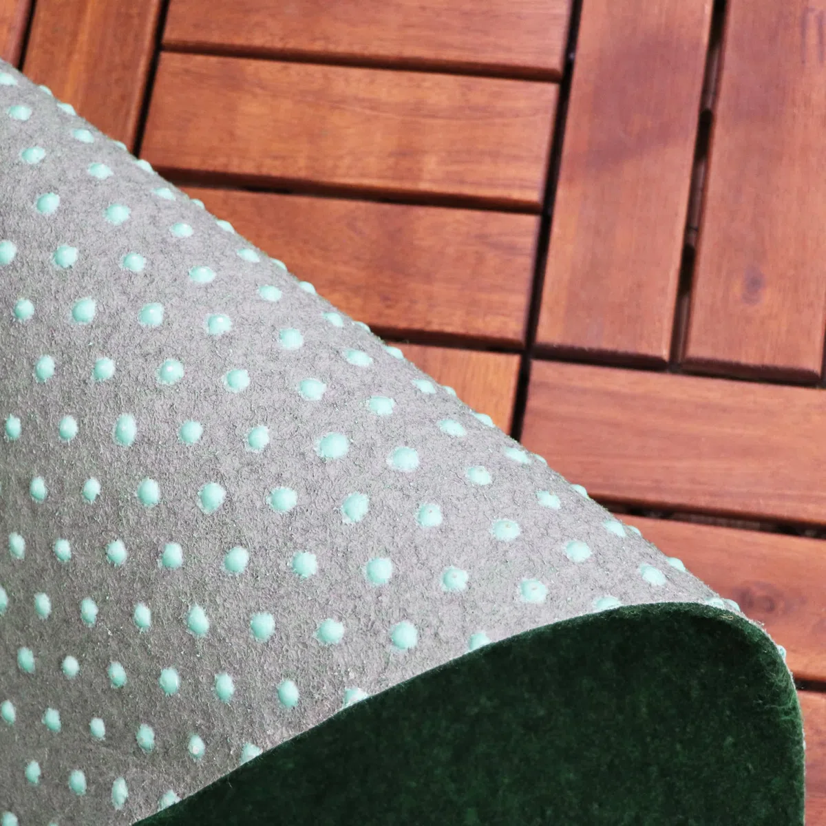 Primaflor Rasenteppich | Grün, 4,00m x 3,00m | Comfort | UV-stabil & schnelltrocknend | Mit Noppen | Kunstrasen-Teppich für Balkon, Terrasse & Poolbereich | Outdoor Bodenbelag | Balkonteppich