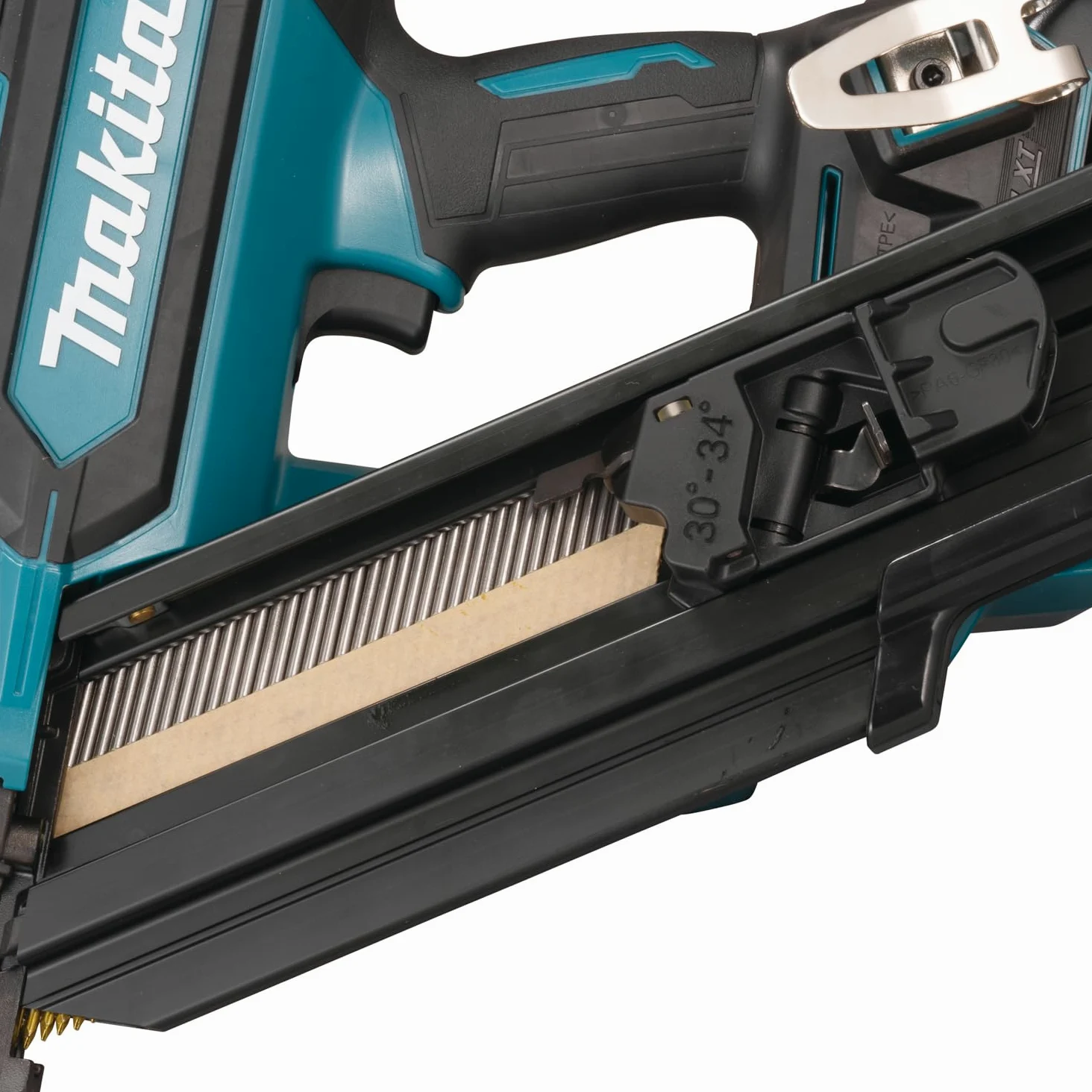 Makita DBN900ZK Akku-Streifennagler 90 mm 18V (ohne Akku, ohne Ladegerät)