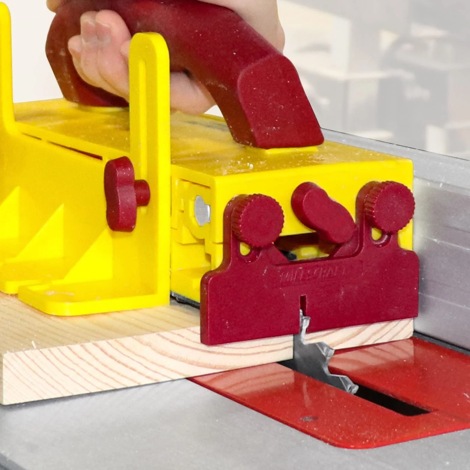 Milescraft 3406 Hochwertiger und robuster Werkstückschieber für Tischkreissägen, Frästische, Bandsägen und mehr. Ideal zum Handwerken, Basteln, Holzarbeit