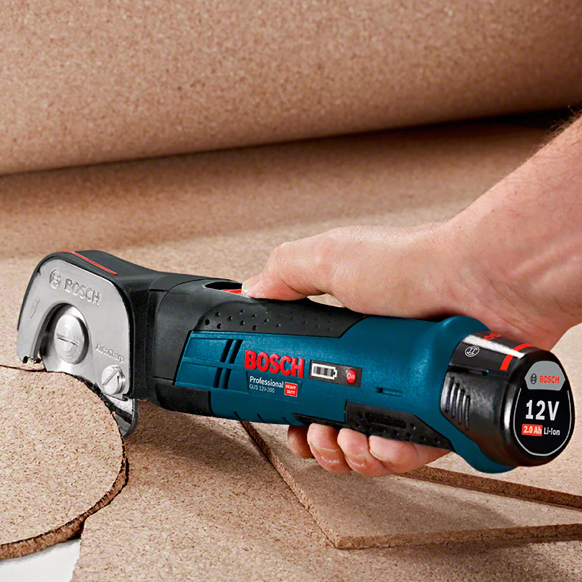 Bosch Professional 12V System Akku Universalschere GUS 12V-300 (ohne Akku/ Ladegerät)