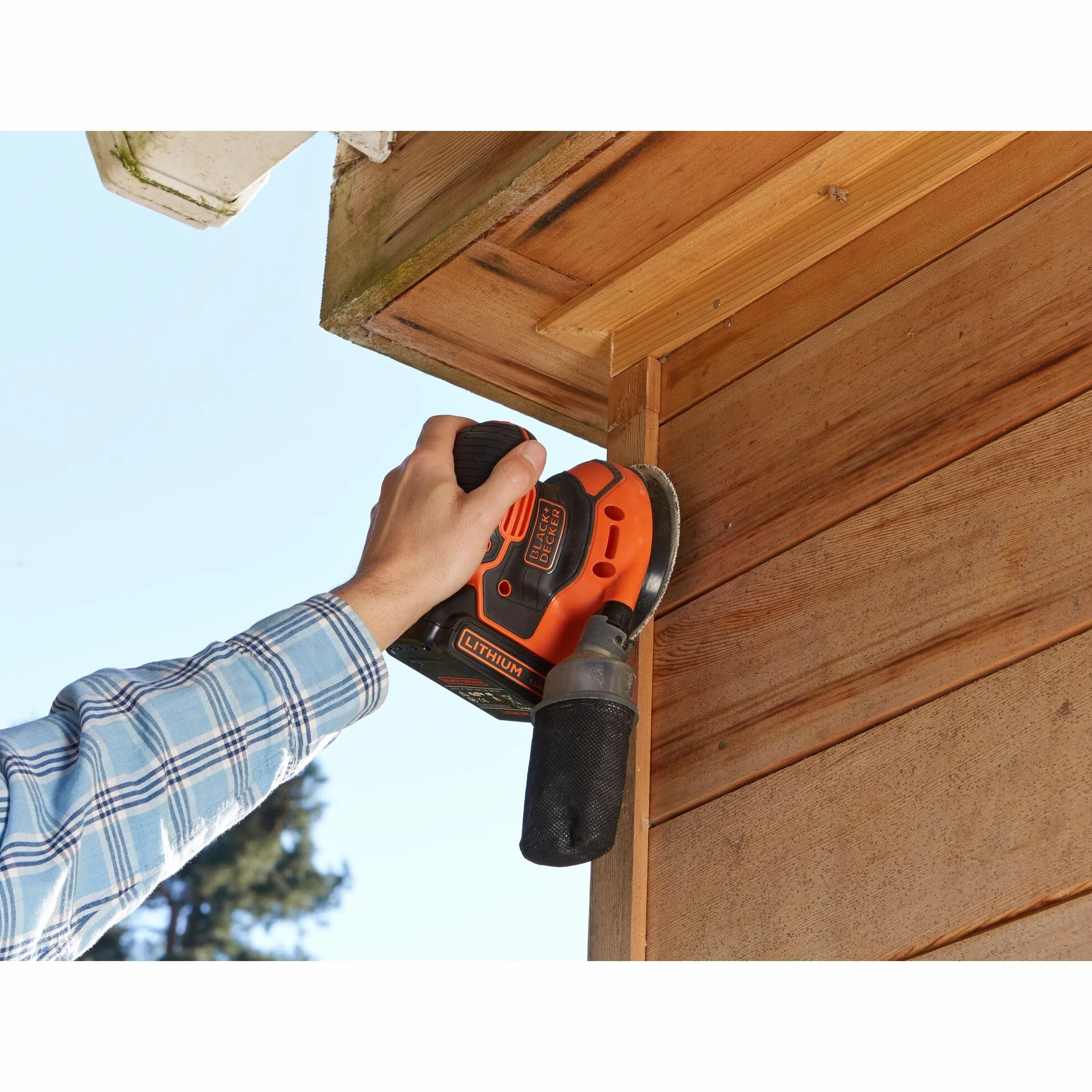 Black+Decker Akku-Exzenterschleifer / Schleifmaschine (18V, mit Staubfangbehälter, zum Schleifen/Polieren, ergonomische Multi-Positionsgriffflächen, Lieferung ohne Akku und Ladegerät), Schwarz, Orange
