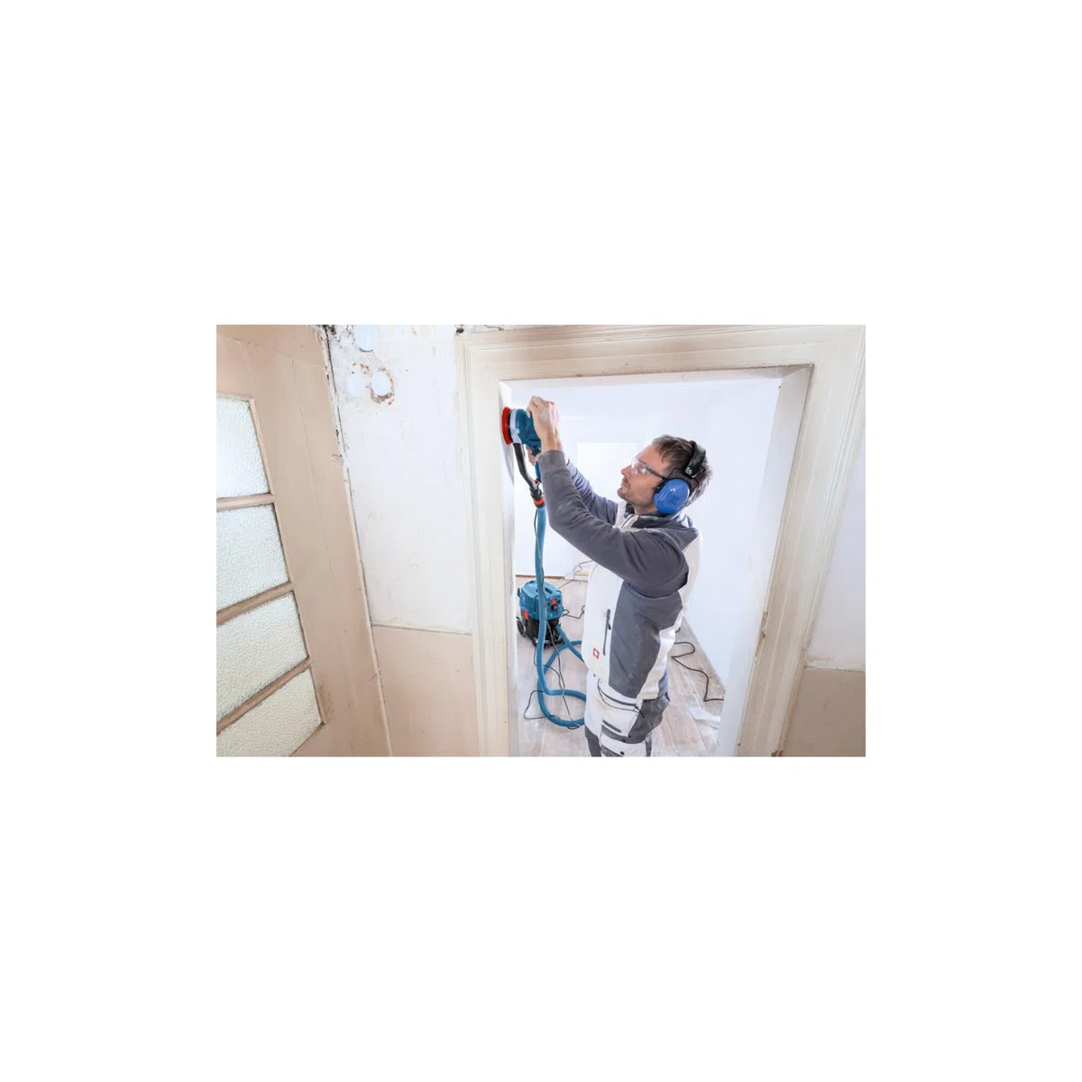 Bosch Professional Exzenterschleifer GET 75-150 (Leistung 750 W, Schleifteller-Ø: 150mm, L-BOXX)