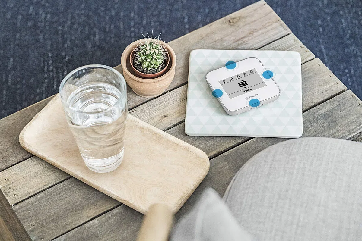 Bosch Smart Home Fernbedienung Twist mit Alarmfunktion, für schnelles und einfaches Aktivieren/Deaktivieren des Bosch Smart Home Alarmsystems