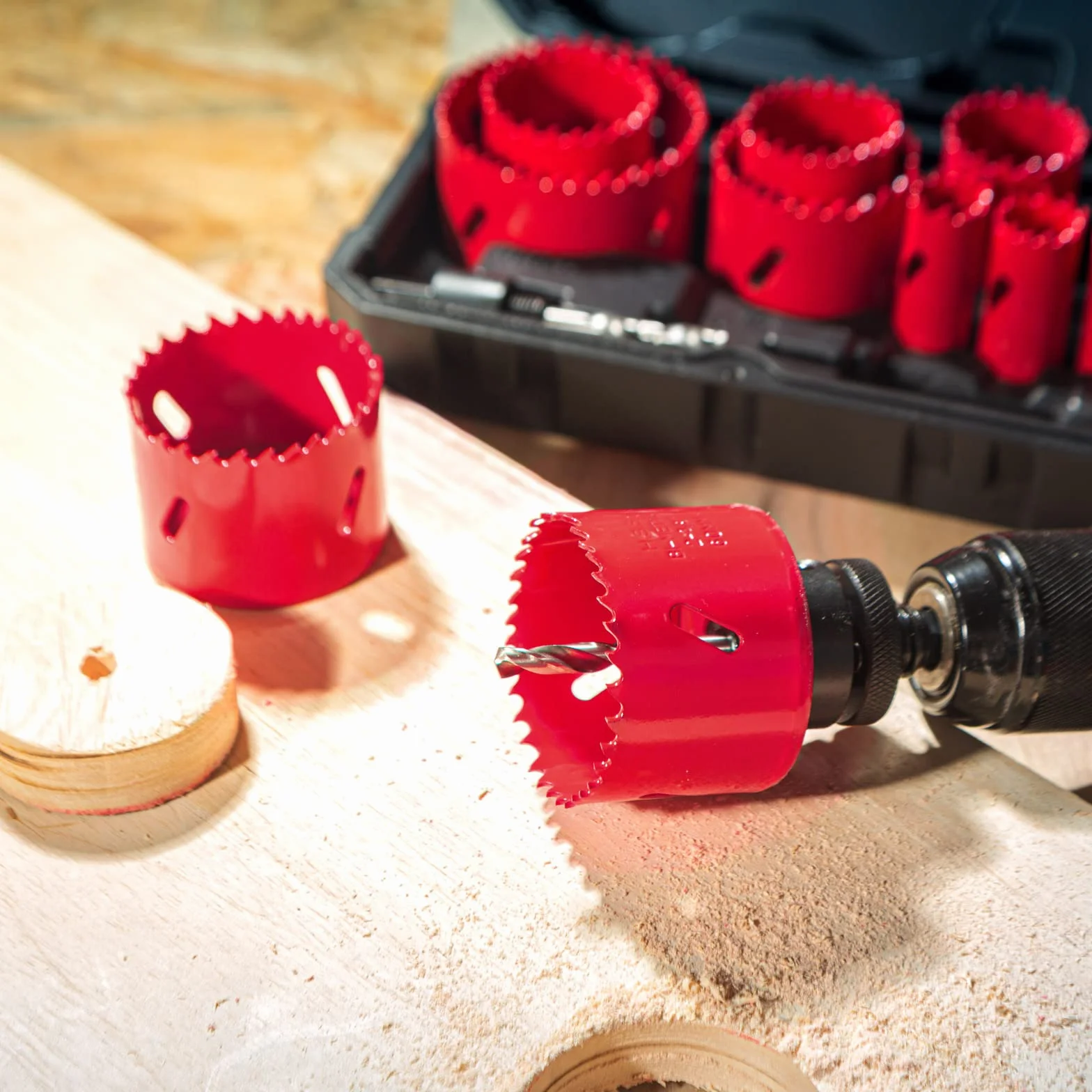 HYCHIKA Bimetall Lochsäge Set, 17tlg Lochbohrer Ø20mm-68mm, Maximale Schnitttiefe 40mm, Ideal zum Bohren von Weichmetall, Holz, PVC Platte und Kunststoffplatte