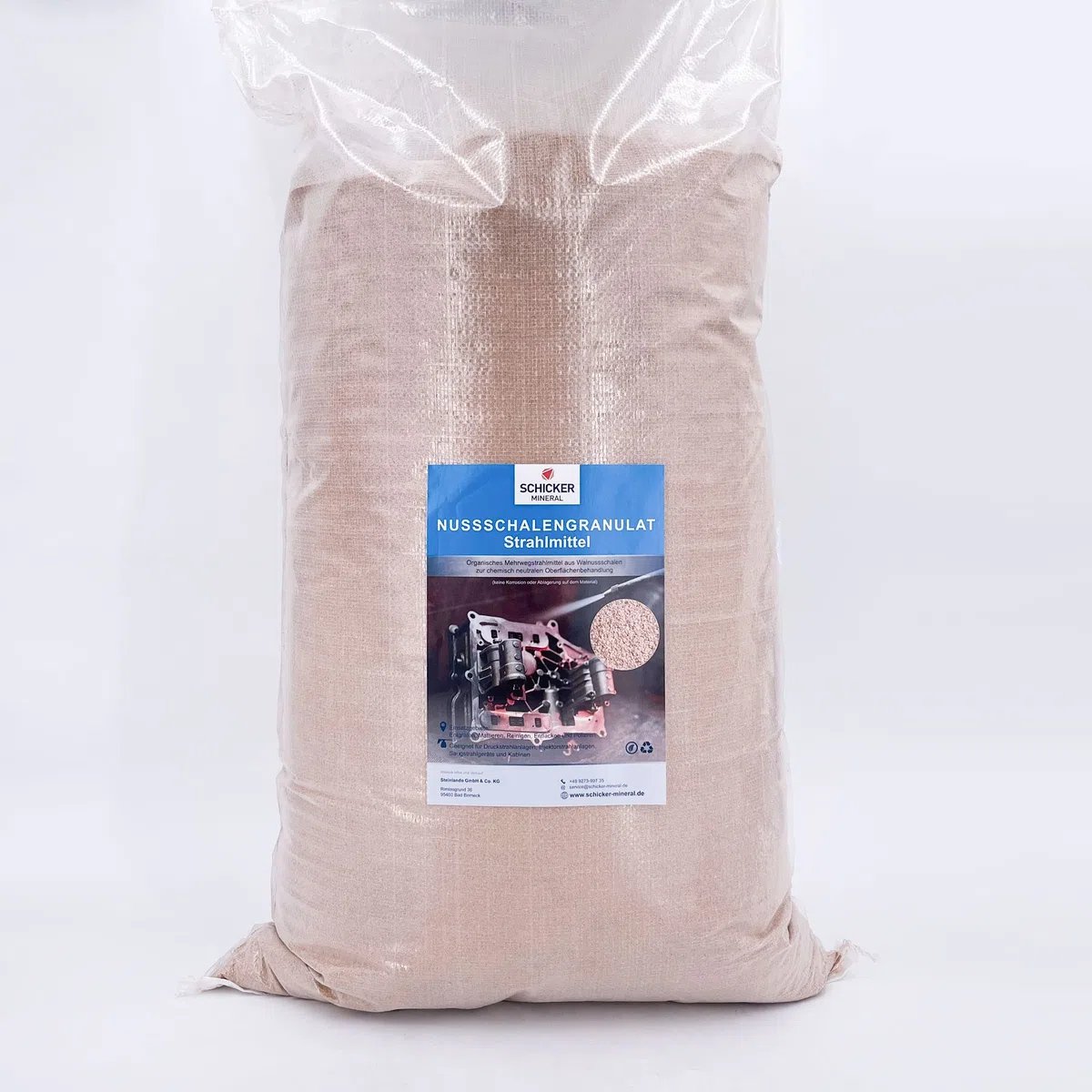 Schicker Mineral Sandstrahlset Nussschalengranulat mit 25 kg Nussschalengranulat Strahlmittel und Strahlpistole, organisches Mehrwegstrahlmittel ohne Eisenanteil, Sandstrahlen (0,1-0,25 mm)