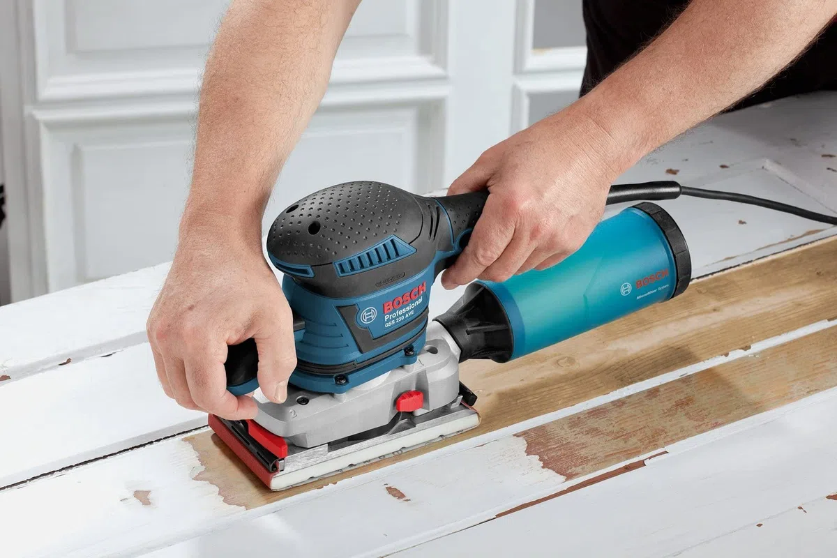 Bosch Professional GSS 230 AVE (300 Watt, Zusatzhandgriff, 3x Schleifblatt für Holz, in L-BOXX 238), 0601292801