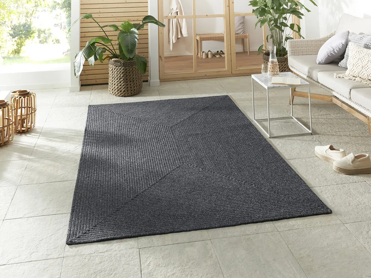 Northrugs Trenzado In- & Outdoor Teppich Wetterfest – Pflegeleicht Handmade-Look für Innen und Außen Gewebter Outdoorteppich Läufer für Balkon, Terrasse, Wohnzimmer, Garten – Dunkelgrau, 120x170