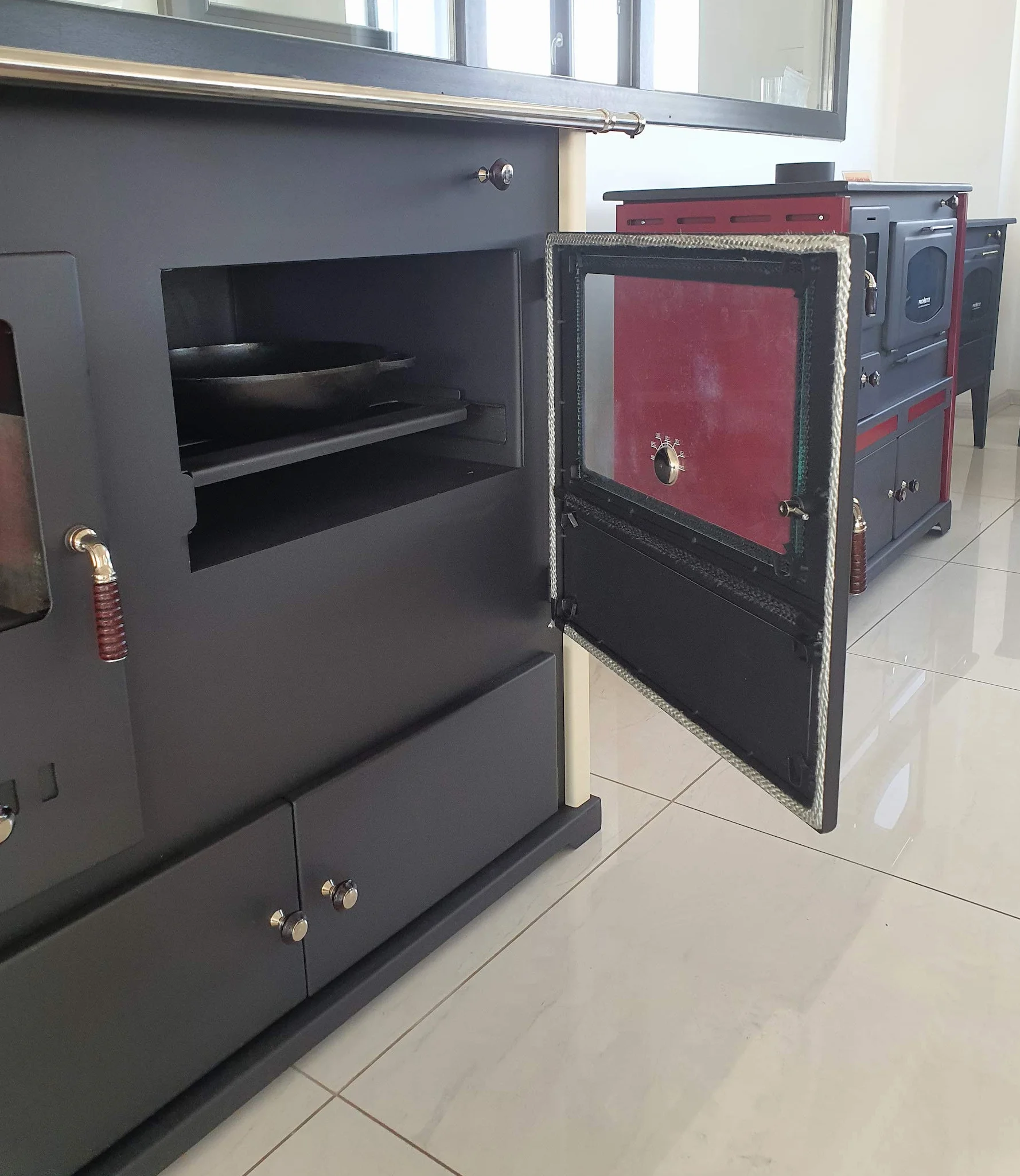 Kaminofen mit Backfach und Herdplatte Practik Lux Holzofen 9,5 kW Kamin Ofen Dauerbrandofen Werkstattofen Schwedenofen Hüttenofen Heizofen
