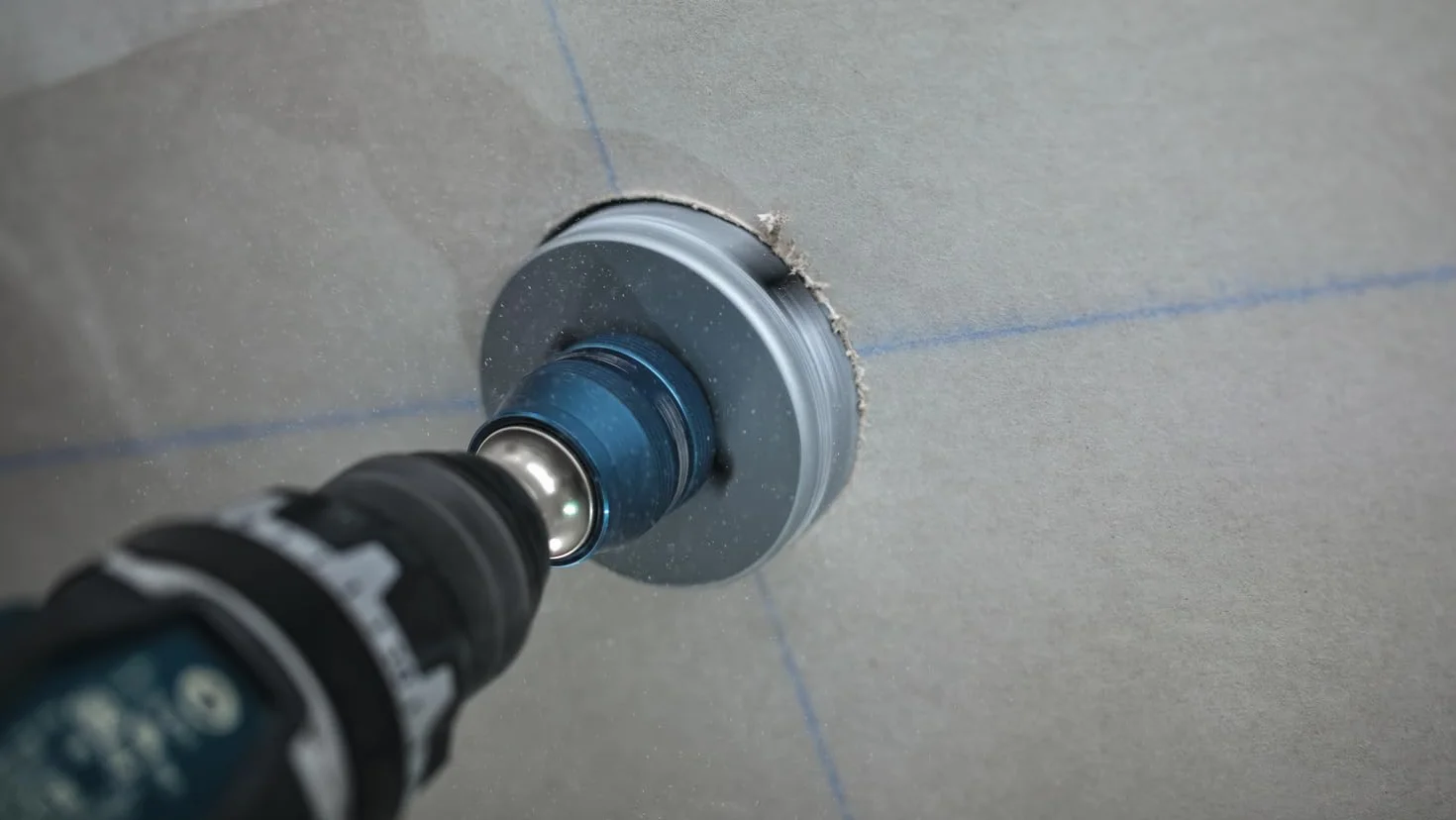 Bosch 1x Lochsäge mit Adapter und Randsenker für Holz und Trockenbauwände (für Trockenbauwand, Weichholz, Ø 68 mm, Professional Zubehör Bohrmaschine)