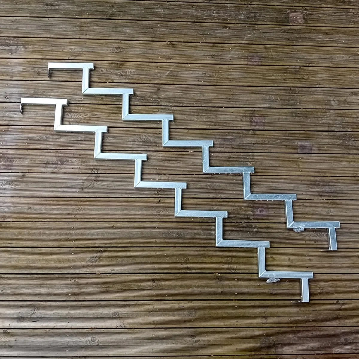 2er Set Stahl Treppenwange 7 Stufen - Option für Setzstufen-Höhe 119cm