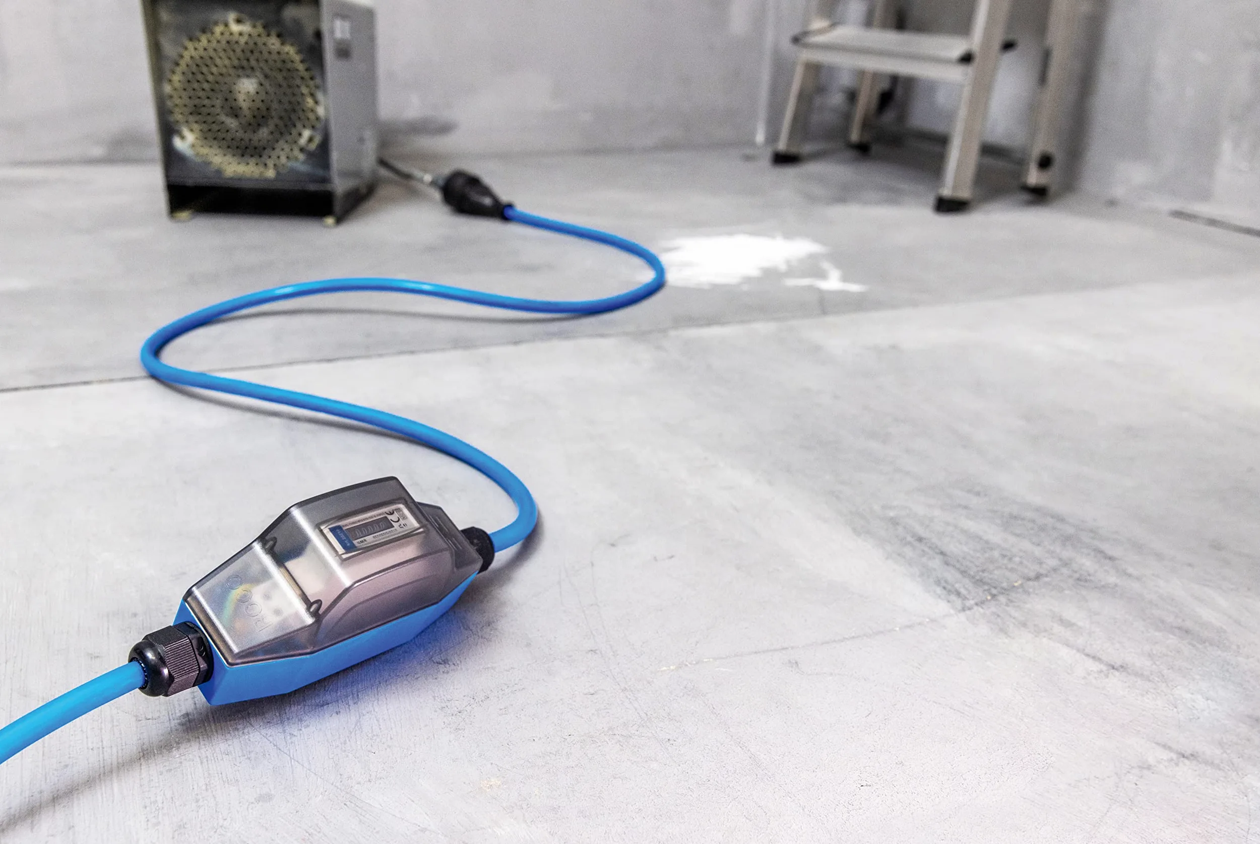 as - Schwabe Stromzähler ROCO mit PRCD, MID konform - Wechselstromzähler 1-phasig, 5+1- stellig analog - 230V/16A/max. 3500W - mit Aufhängelasche, IP44, 61760