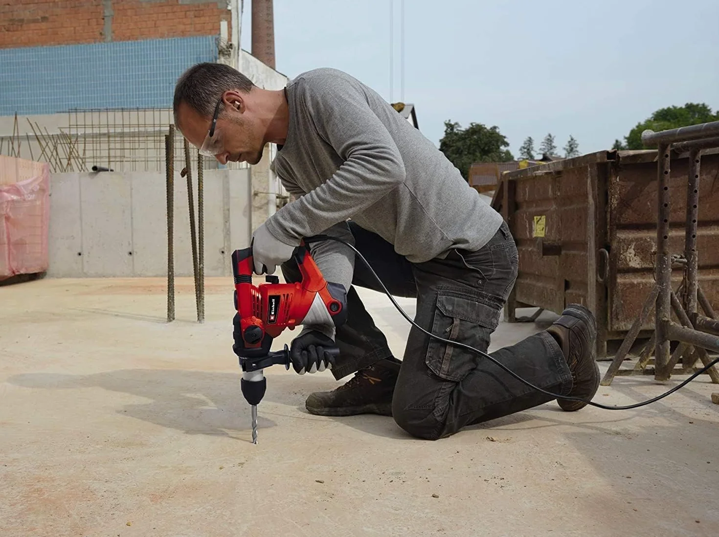 Einhell Bohrhammer TC-RH 1600 (1.600 W, 4 J, Bohren/Hammerbohren/Meißeln mit und ohne Fixierung, Pneumatisches Schlagwerk, SDS-plus-Werkzeugaufnahme, Überlast-Rutschkupplung)