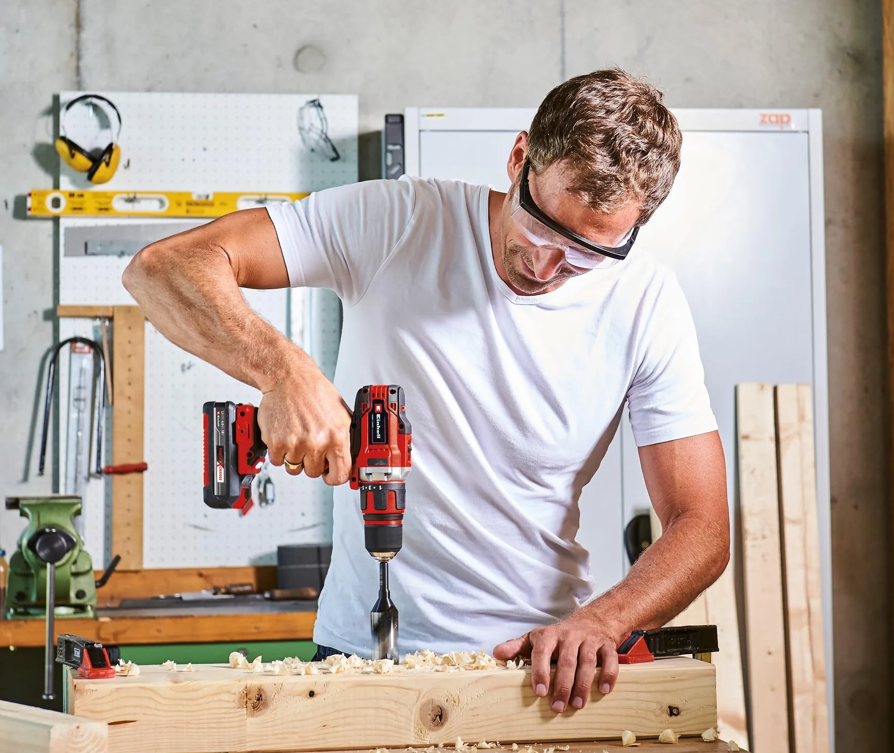 Einhell Bohrschrauber TE-CD 18/40 Li + Winkelschleifer TC-AG 18/115 Li + Stichsäge TC-JS 18 Li Power X-Change (18 V, inkl. 1 x 4,0 Ah Akku, Ladegerät, Etui)