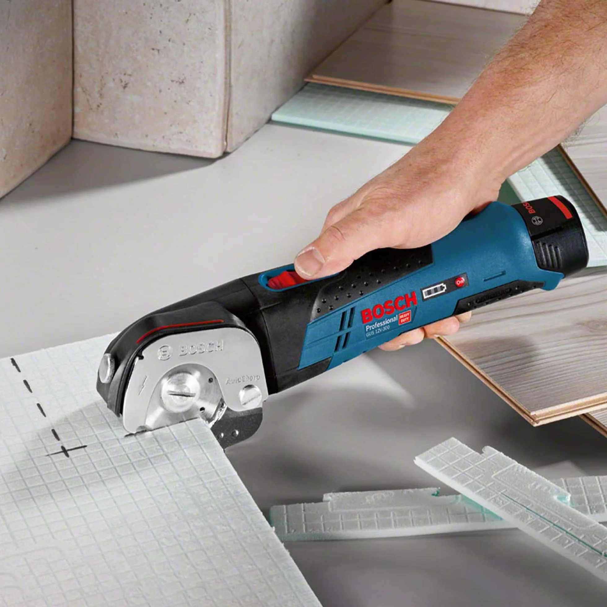 Bosch Professional 12V System Akku Universalschere GUS 12V-300 (ohne Akku/ Ladegerät)