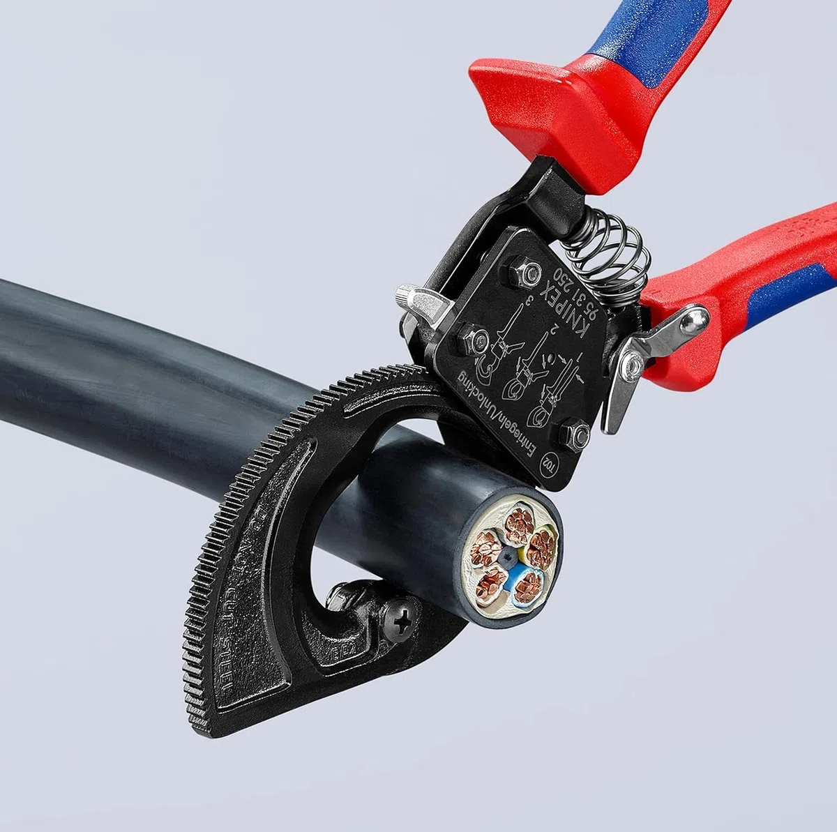 KNIPEX Kabelschneider (Ratschenprinzip) in Blister schwarz lackiert mit Mehrkomponenten-Hüllen 250 mm, 95 31 250