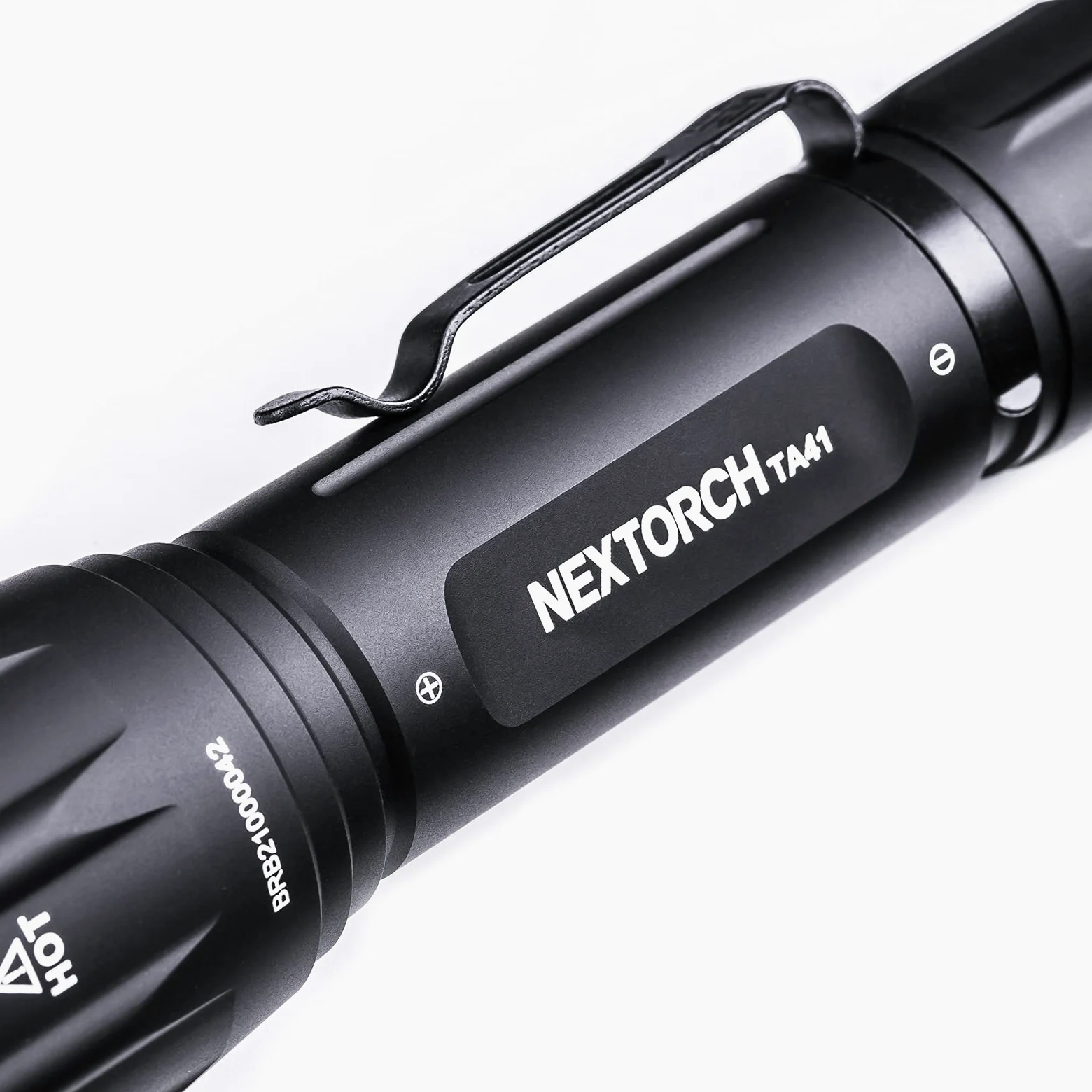 NEXTORCH TA41set Taktische LED-Taschenlampe mit Halterung und Kabelschalter im Spar-Set. Inklusive Akku!