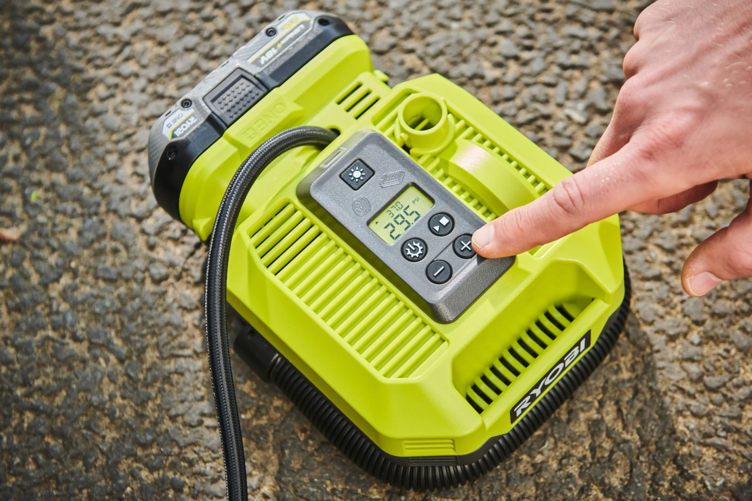 RYOBI 18 V ONE+ Akku-Multi-Kompressor RMI18-0, max. 11 bar Druck, Digitalanzeige, ohne Akku und Ladegerät