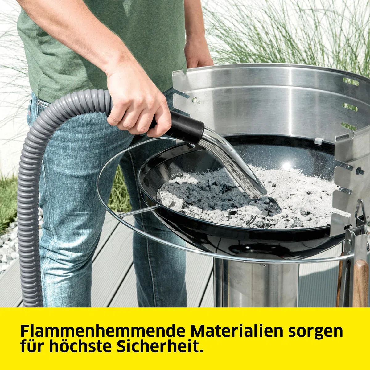 KÄRCHER AD 2 Aschesauger und Trockensauger perfekt für die Kaminreinigung und Pelletofen Reinigung (mit Filterreinigung, 14-Liter-Metallbehälter, ohne Schmutzkontakt), (L x B x H) 345 x 330 x 440 mm