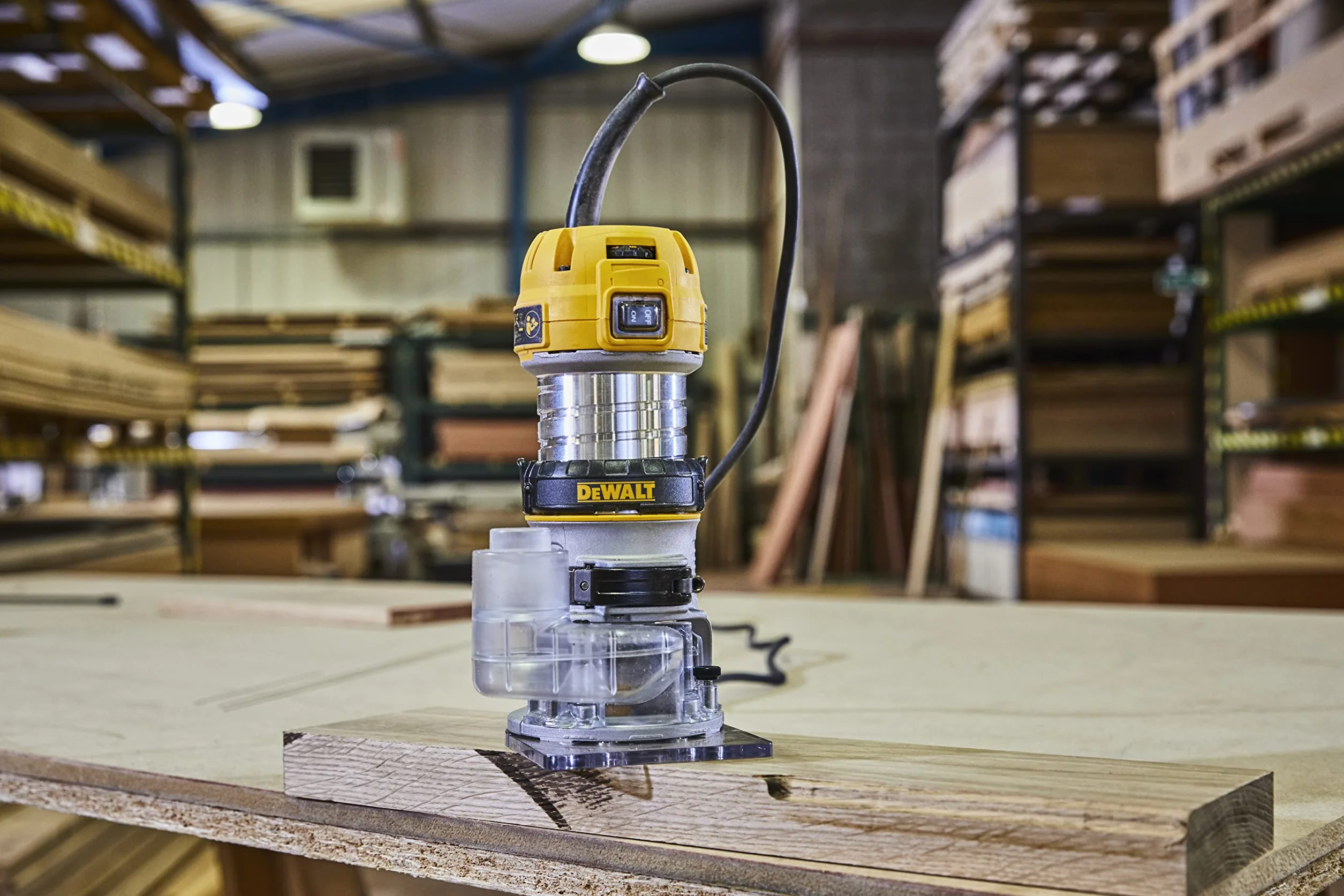 DEWALT D26200-QS D26200 Affleureuse 850, 900 W