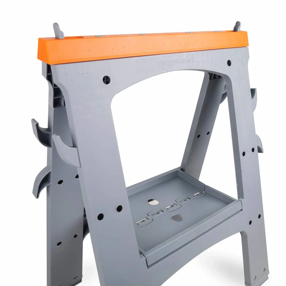 Amazon Basics Sägebock, tragbar, faltbar, rechteckig, 408 kg Kapazität, mit Aufbewahrungshaken, einfach zu bedienen, Grau, Orange, 2er-Pack
