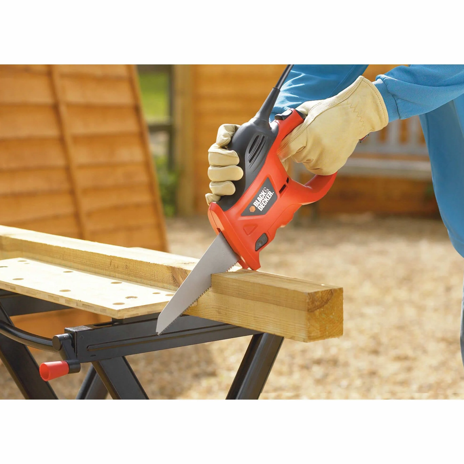 BLACK+DECKER Säbelsäge universal elektrisch 400W (zum Sägen Von Holz, Metall Oder Kunststoff, Inkl. Holzsägeblatt (239mm) KS880EC