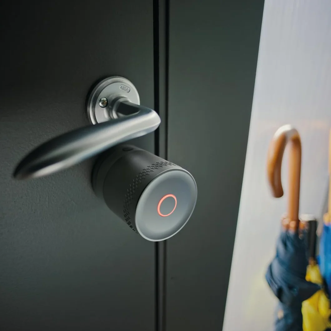 Yale - Linus Smart Lock L2 Lite - Silber - 05/109100/SI - Schlüsselloser Zugang - Einfache Installation - Matter-kompatibel | Digitale Schlüssel - Echtzeitaktivität - Yale Home App