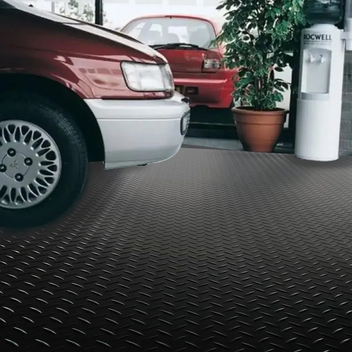 Nisorpa Gummimatten 300 x 150cm Gummimatte Meterware 3mm Dicke Gummiläufer Bodenmatte Schutzmatte Antirutschmatte Bodenschutzmatte Gummi Matte für Keller, Werkstatt, Garage