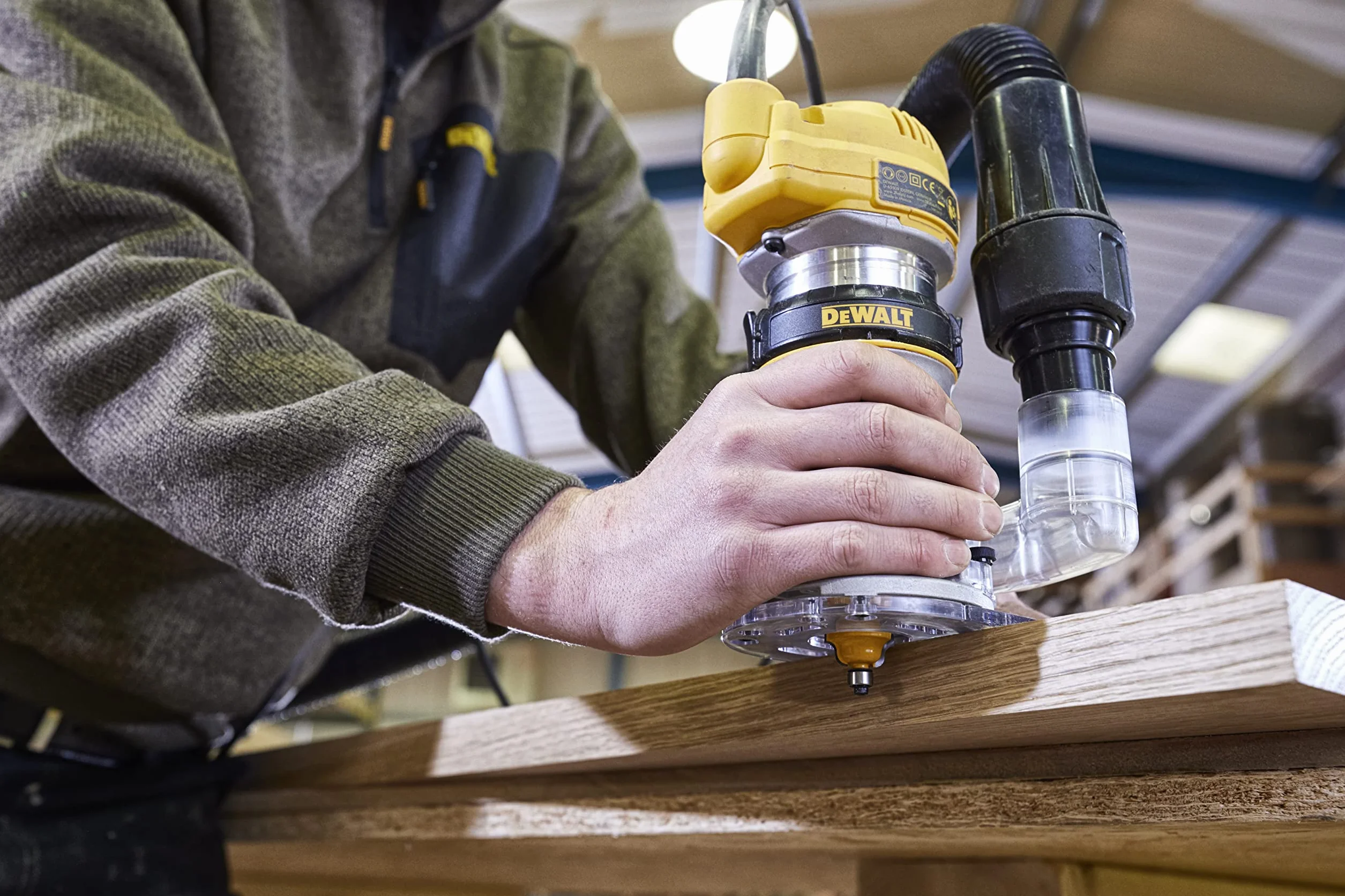 DEWALT D26200-QS D26200 Affleureuse 850, 900 W