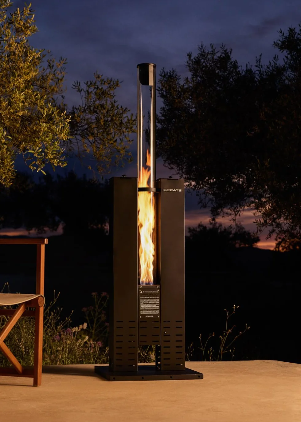 CREATE/FIRE TUBE HEATER/Rauchfreier Pelletofen für den Außenbereich / 8,2 kW, rauchfrei, widerstandsfähige Materialien, Fassungsvermögen 3,6 kg Pellets, Reichweite bis zu 9 m2