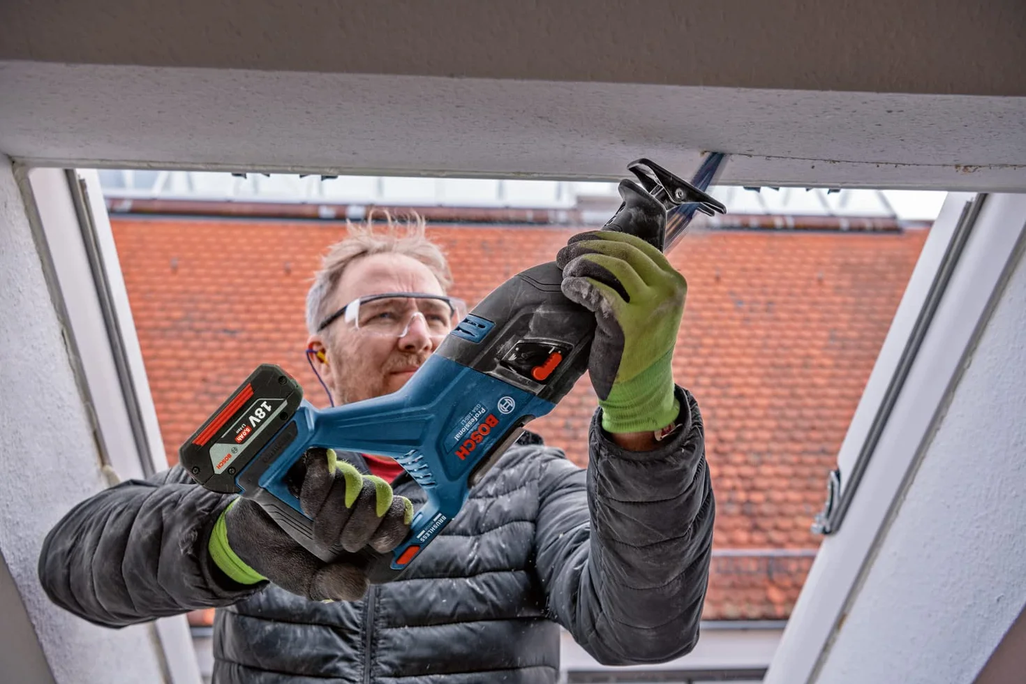 Bosch Professional 18V System BITURBO Akku Säbelsäge GSA 18V-28 (inkl. L-BOXX, ohne Akku/Ladegerät)
