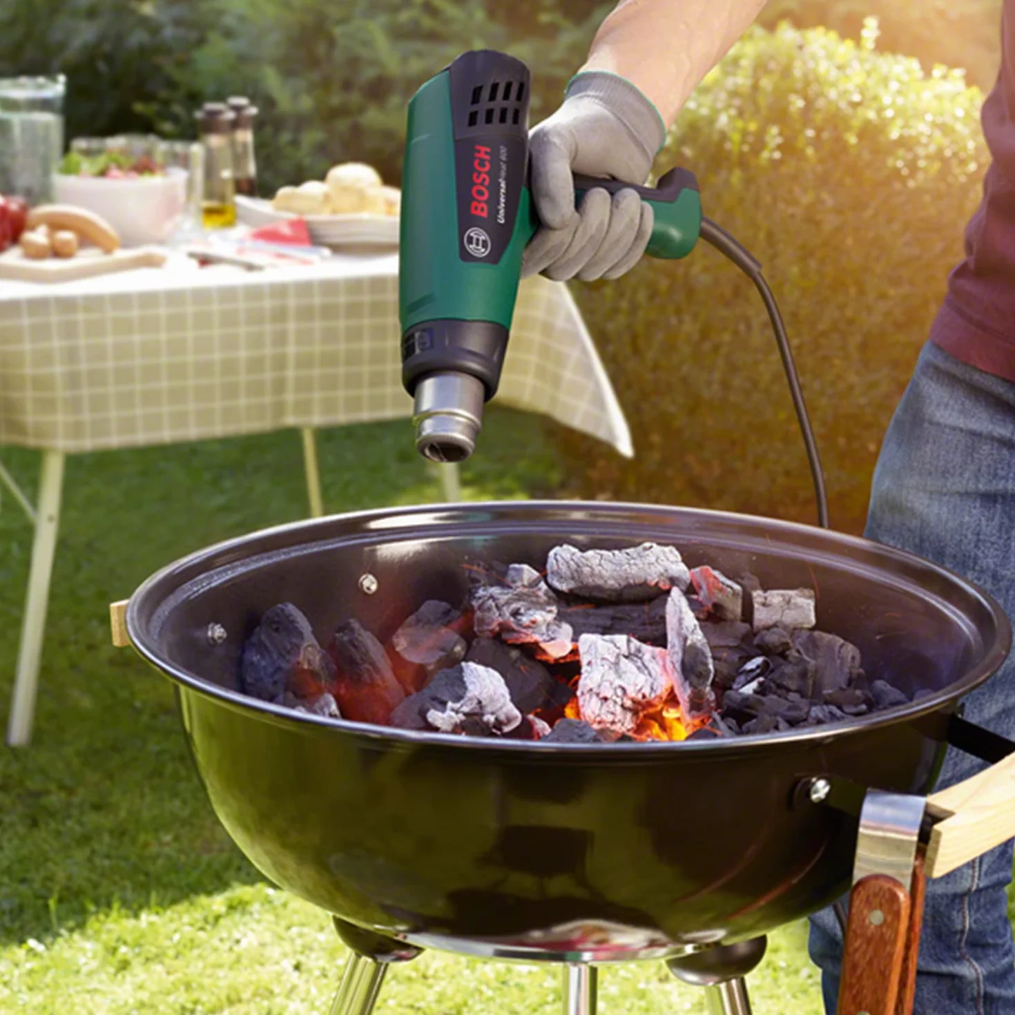 Bosch Heißluftgebläse UniversalHeat 600 (1800 W, Kunststoffkoffer)