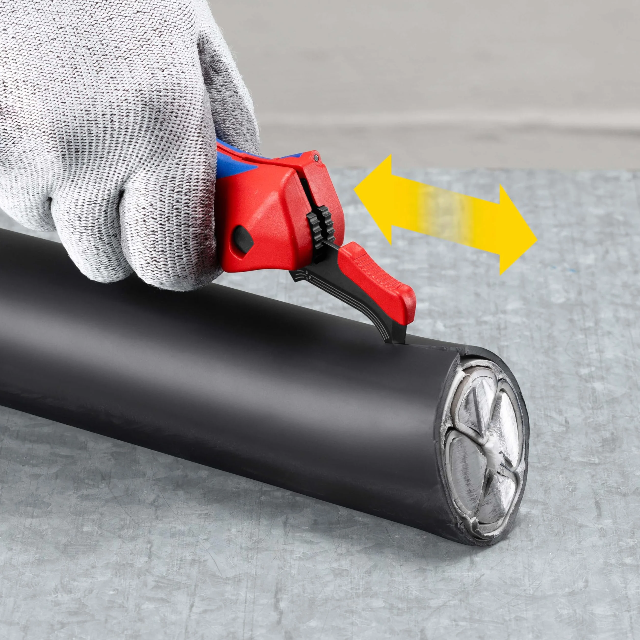KNIPEX Abmantelungsmesser mit Gleitschuh und Ratschenfunktion mit Mehrkomponenten-Hüllen 146 mm, 16 50 145 SB