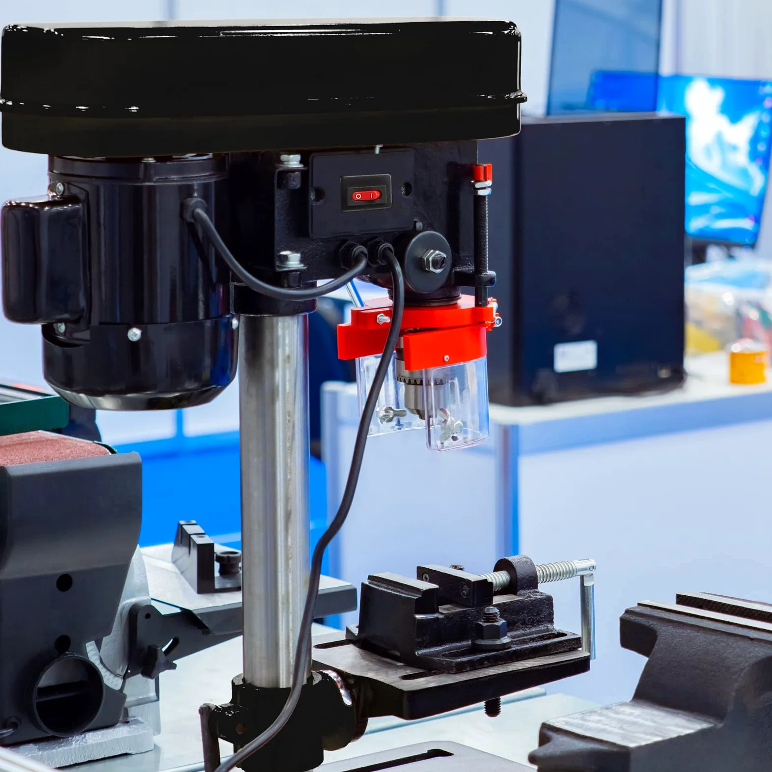 XPOtool Tischbohrmaschine 500 W, Standbohrmaschine mit Laser, 1,5-16 mm Bohrfutter und 500-2500 U/min, Säulenbohrmaschine Ständerbohrmaschine