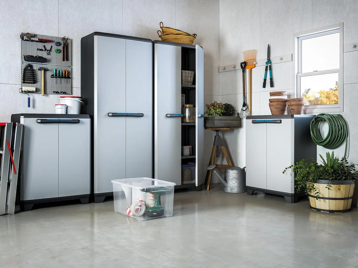 Ondis24 Kunststoffschrank Haushaltschrank Royal Multifunktionsschrank abschließbar mit Füßen 68 x 39 x 173 (H) cm, schnell aufgebaut, bewährtes Modell (173 cm, 1)
