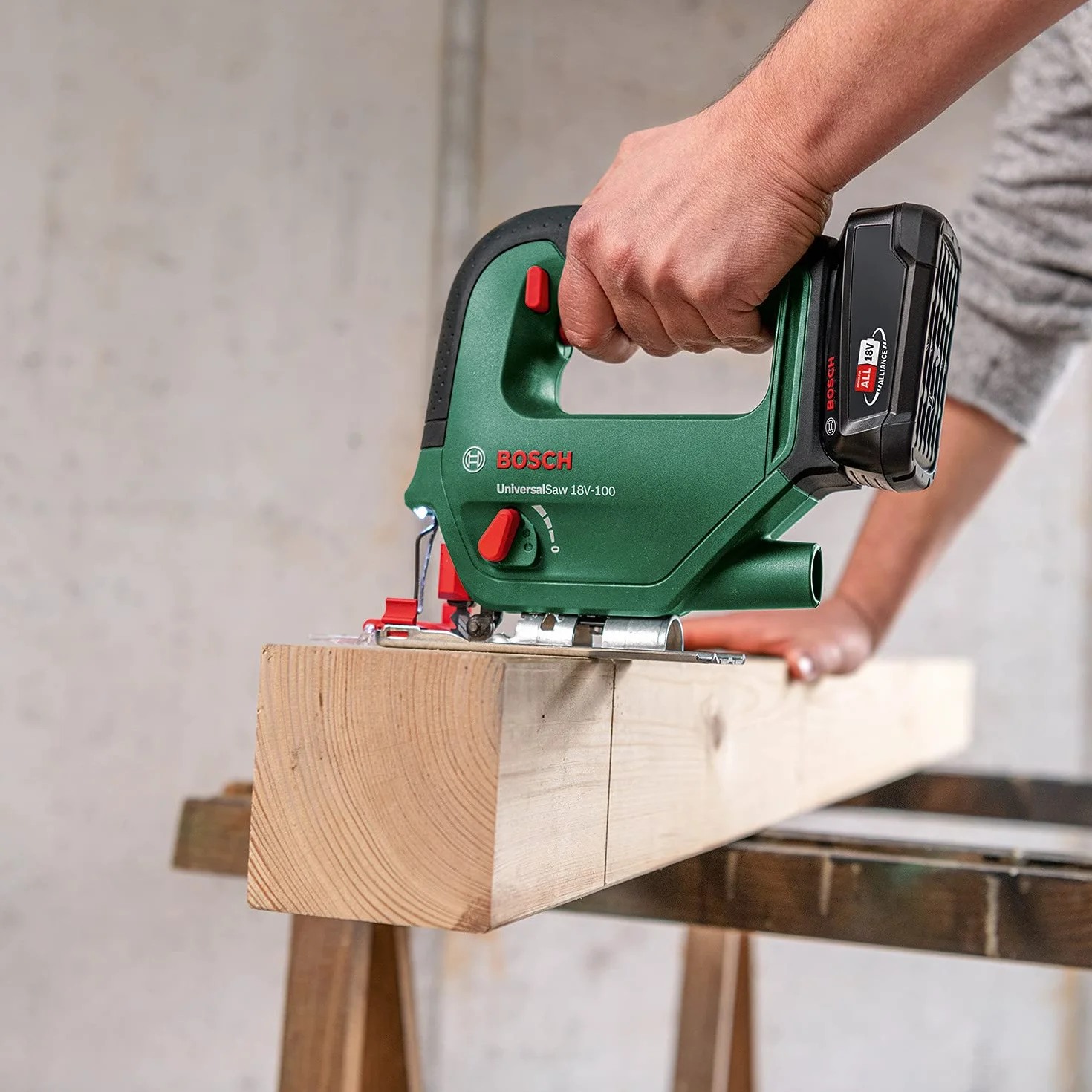 Bosch Akku Stichsäge UniversalSaw 18V-100 (ohne Akku, 18 Volt System, 15 tlg. Stichsägeblatt-Set, im Karton) – Amazon Edition