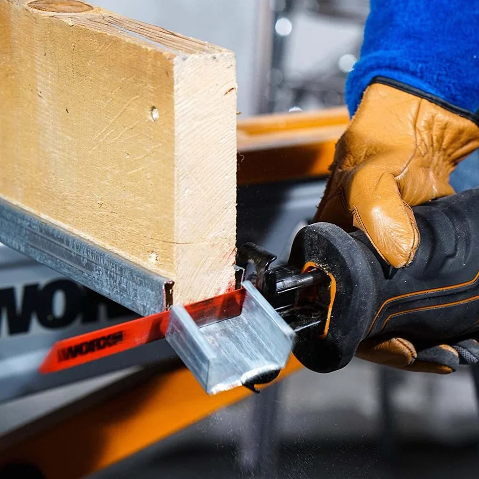 WORX WX500.9 Akku-Säbelsäge 20V, leistungsstarke Säbelsäge mit ergonomischem Design, variable Geschwindigkeit (inkl. Holz- & Metallsägeblatt, ohne Akku & Ladegerät)