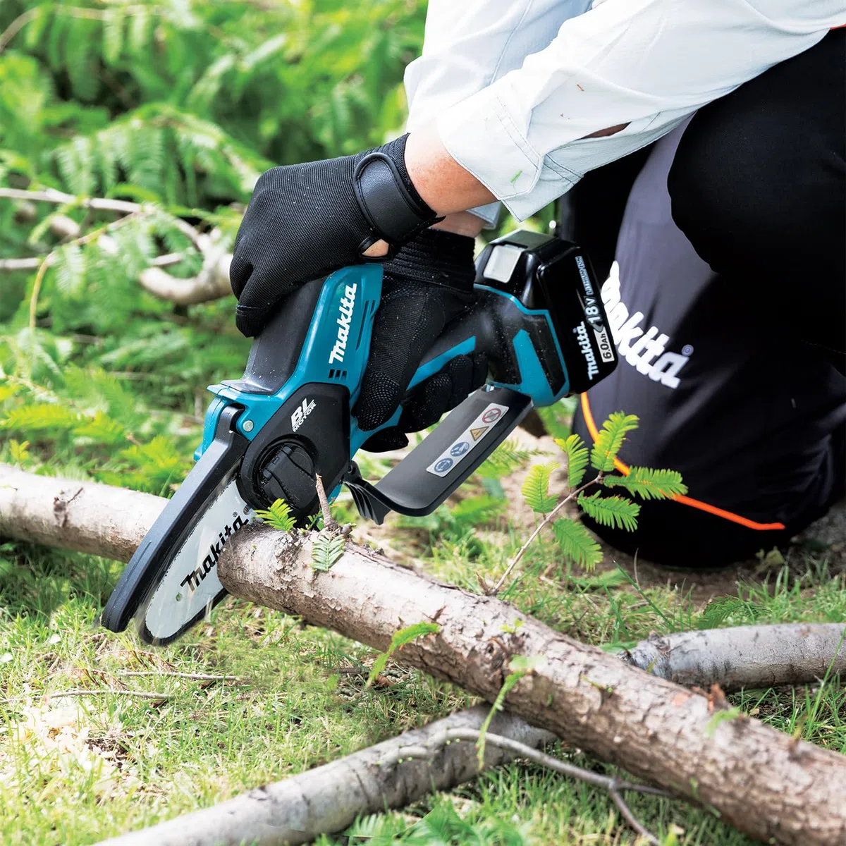 Makita DUC101Z Akku-Astsäge 18V (ohne Akku, ohne Ladegerät)