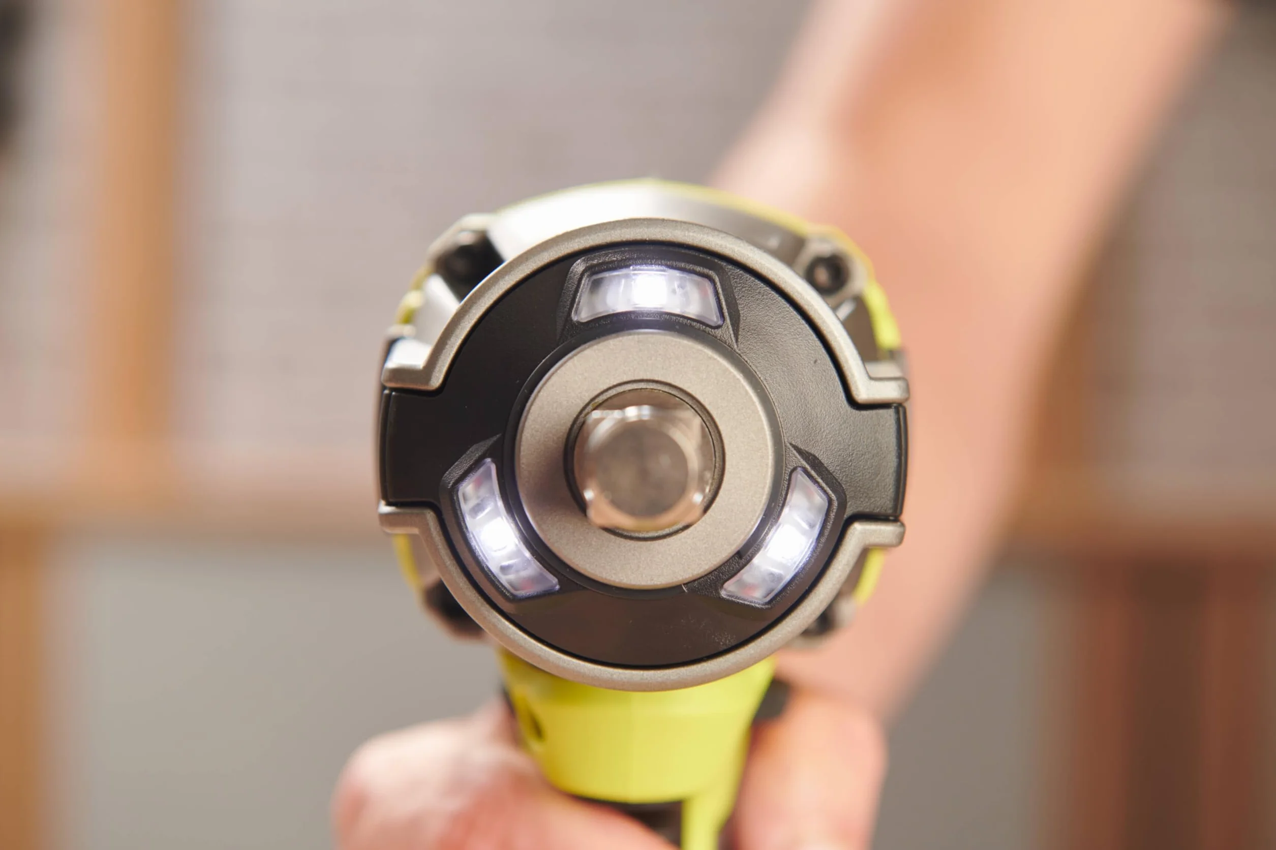 RYOBI 18 V ONE+ Brushless Akku-Schlagschrauber RIW18BL-0, max. Drehmoment 900 Nm, ohne Akku und Ladegerät